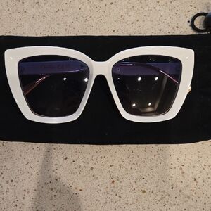 Jessica Simpson White Cat-Eye Sunglasses with 2 Tone Gradient Lense